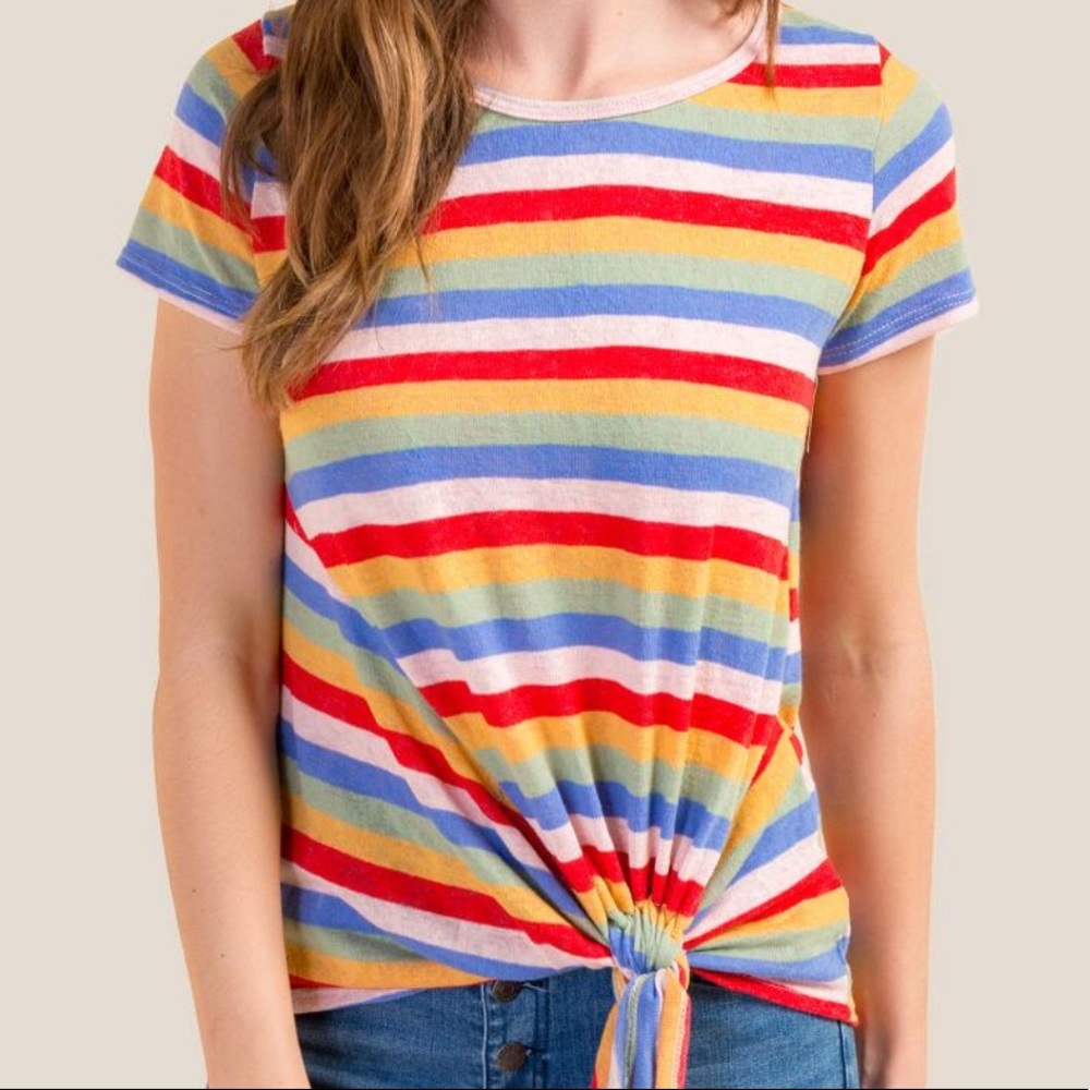 MEGA SALE! Rainbow Tee🌈 - Picture 5 of 5